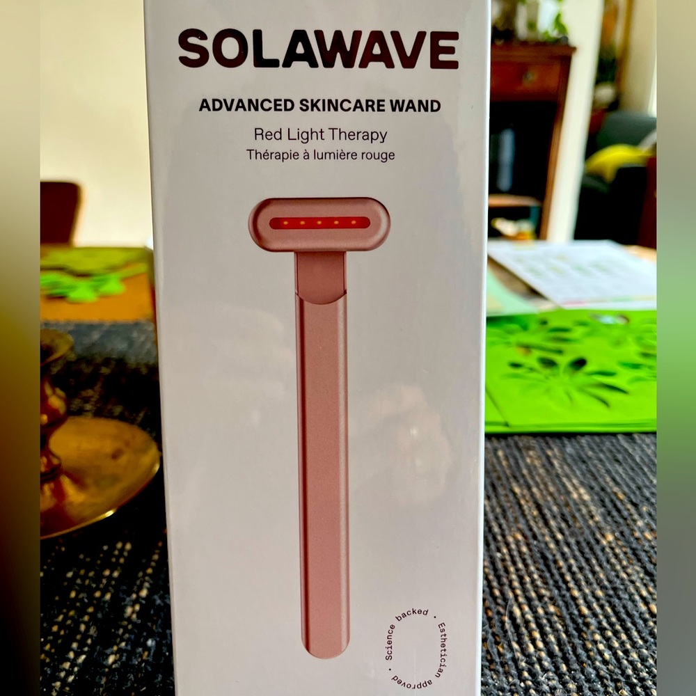 Sealed & Unopened - New Solawave Wand (Rose Gold)